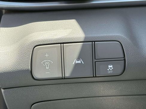 Used 2022 Hyundai Elantra SEL w/ Convenience + Premium Package FWD image 23