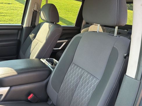 Used 2021 Nissan Titan SV w/ SV Convenience Package AWD/4WD image 30