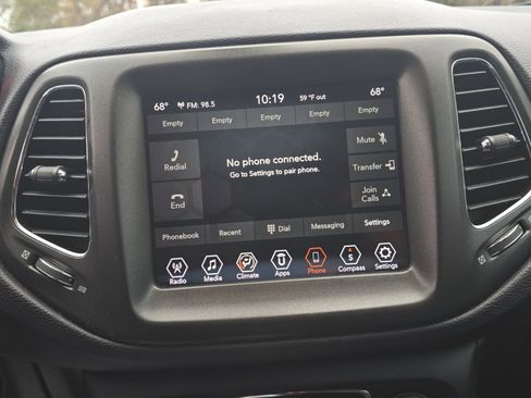 Used 2019 Jeep Compass Trailhawk image 15