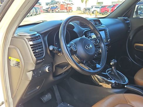 Used 2015 Kia Soul ! w/ Sun & Sound Package image 14