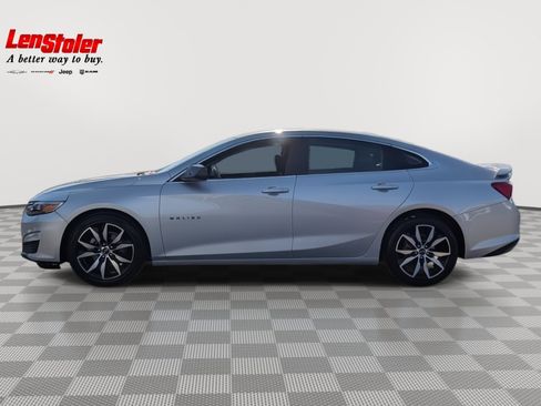 Used 2021 Chevrolet Malibu RS image 2