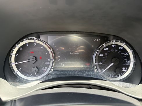 Certified 2024 Toyota Highlander XLE FWD image 23
