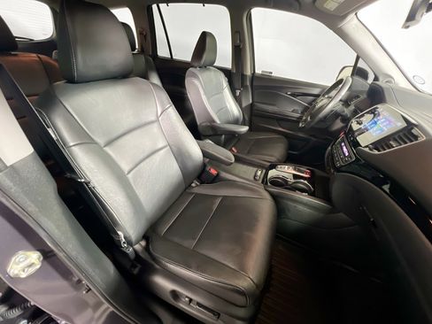 Used 2021 Honda Pilot Touring image 30