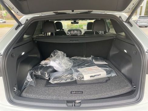 New 2026 Volkswagen Atlas Cross Sport SEL R-Line AWD/4WD image 27