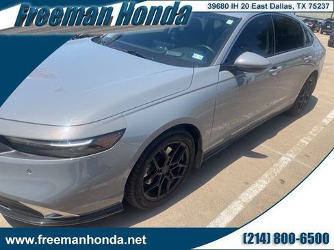 Used 2023 Honda Accord Touring image 1