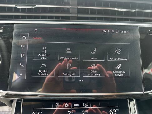 Certified 2025 Audi Q8 Premium Plus w/ Premium Plus Package AWD/4WD image 19