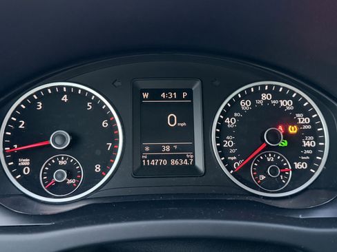 Used 2017 Volkswagen Tiguan Sport image 13