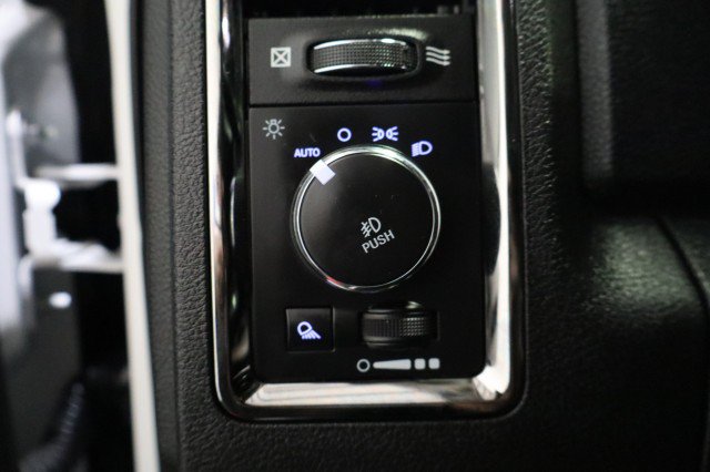 Used 2018 RAM 3500 Laramie w/ Sport Appearance Group AWD/4WD image 39