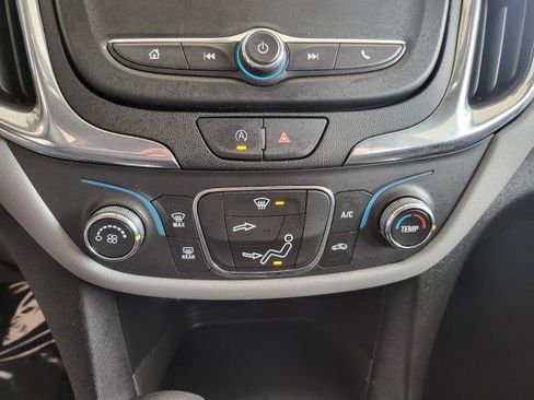 Used 2023 Chevrolet Equinox LS w/ LS Convenience Package image 4