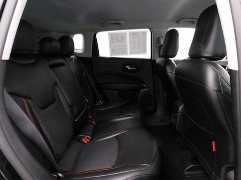 Used 2020 Jeep Compass Trailhawk image 32