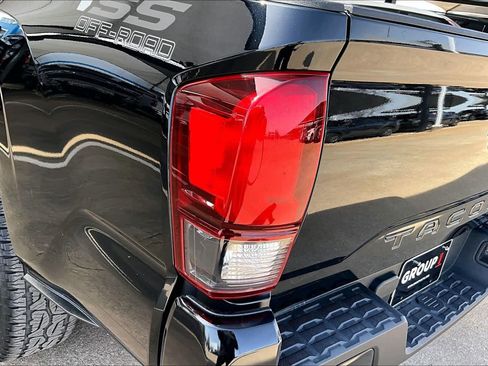 Used 2018 Toyota Tacoma SR w/ SR Convenience Package image 25