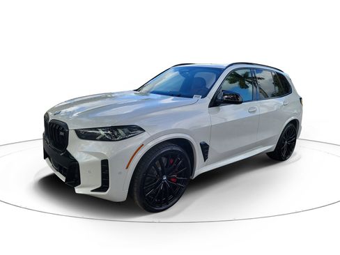 New 2026 BMW X5 M60i image 2