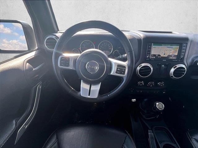 Used 2016 Jeep Wrangler Rubicon AWD/4WD image 7