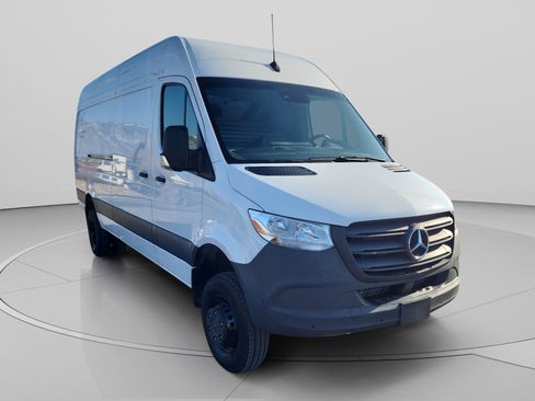 Used 2024 Mercedes-Benz Sprinter 3500 w/ Parking Package image 7