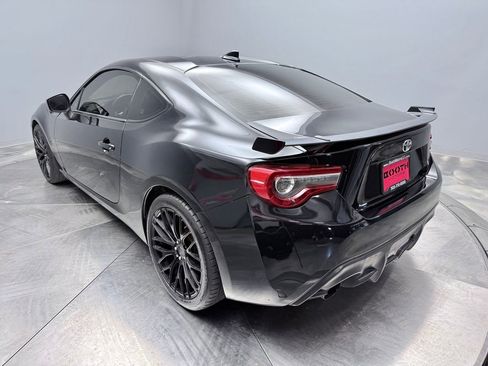 Used 2019 Toyota 86 RWD image 7