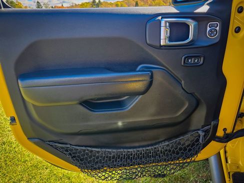 Used 2018 Jeep Wrangler Unlimited Rubicon w/ LED Lighting Group image 10