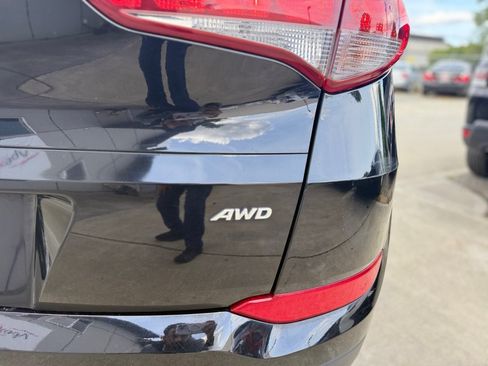 Used 2016 Hyundai Tucson SE w/ Option Group 12 AWD/4WD image 9