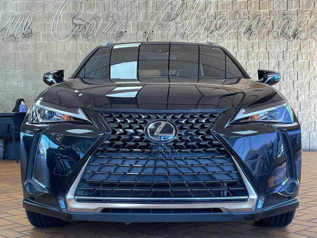 Used 2021 Lexus UX 200 FWD image 3
