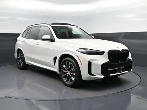 Used 2026 BMW X5 sDrive40i w/ M Sport Package RWD image 9