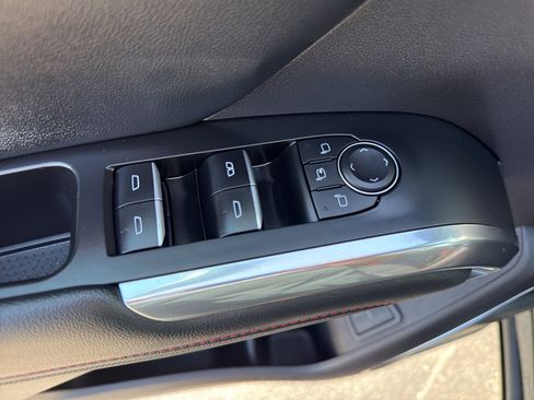 Used 2024 Chevrolet Traverse RS w/ LPO, Floor Liner Package AWD/4WD image 13