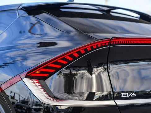 Certified 2024 Kia EV6 Wind RWD image 9