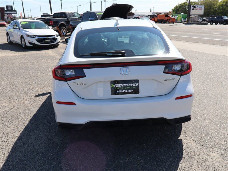 Used 2023 Honda Civic Sport image 6