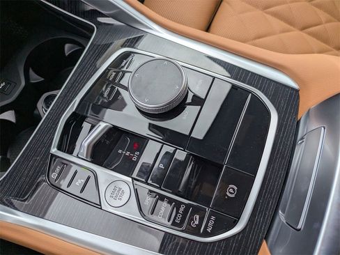 New 2026 BMW X6 xDrive40i w/ Climate Comfort Package image 28