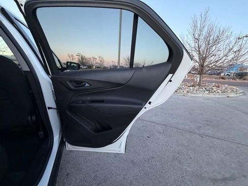 Used 2024 Chevrolet Equinox LT image 25