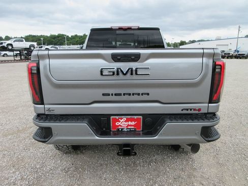 New 2026 GMC Sierra 2500 AT4 w/ AT4 Premium Plus Package AWD/4WD image 6