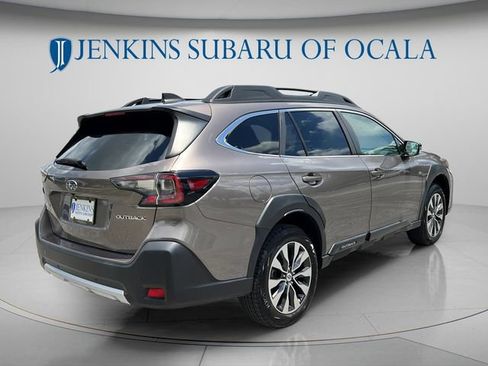 Used 2024 Subaru Outback Limited AWD/4WD image 3