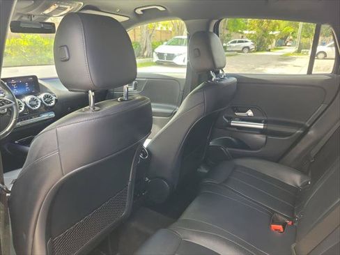 Used 2025 Mercedes-Benz GLA 250 image 13