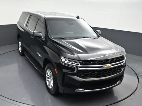 Used 2023 Chevrolet Suburban LS RWD image 22