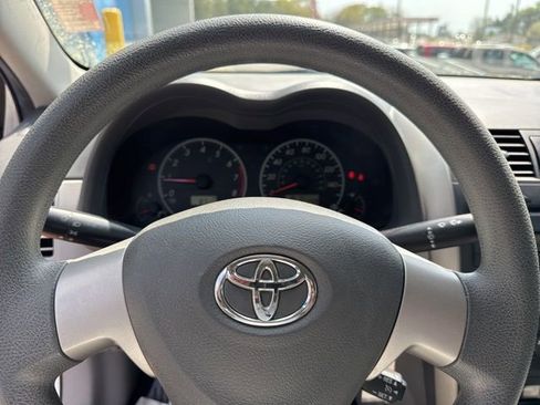 Used 2010 Toyota Corolla image 16
