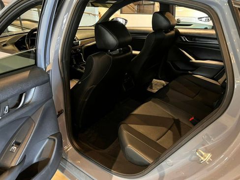 Used 2021 Honda Accord Sport image 11
