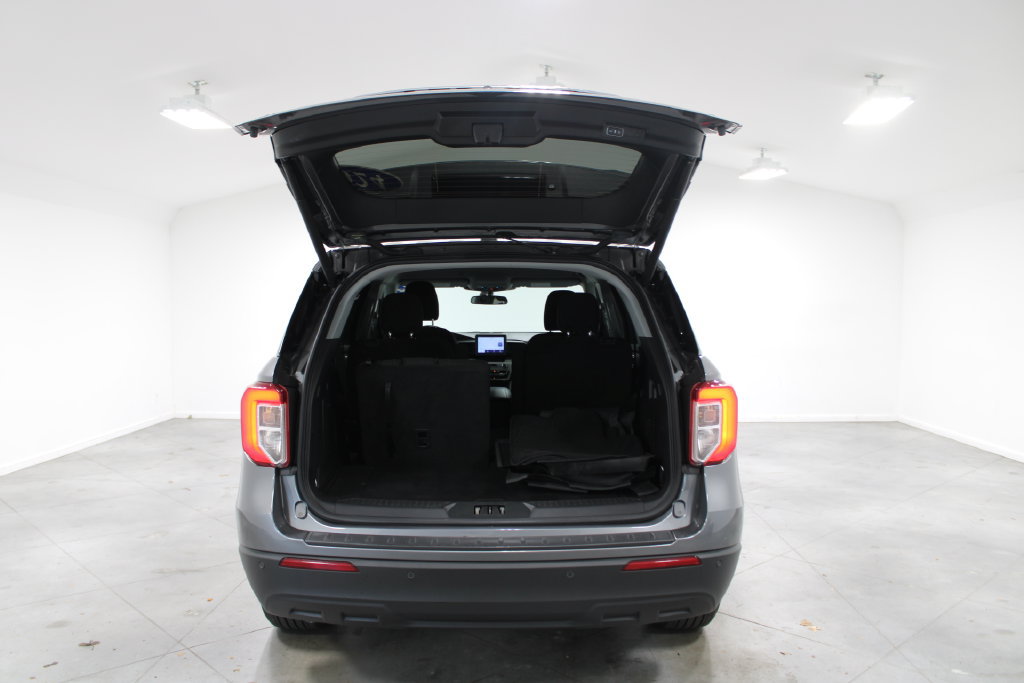 Used 2024 Ford Explorer XLT RWD image 31