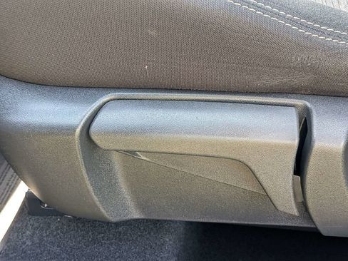 Used 2021 Nissan Rogue S FWD image 19
