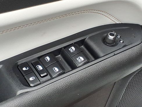 Used 2025 Jeep Compass Limited AWD/4WD image 14