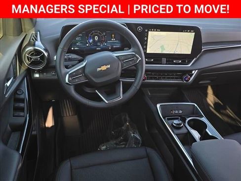 New 2026 Chevrolet Equinox LT w/ Convenience Package II FWD image 18