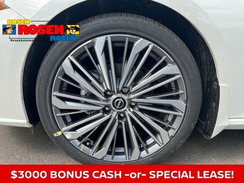 New 2025 Nissan Altima 2.5 SL image 9