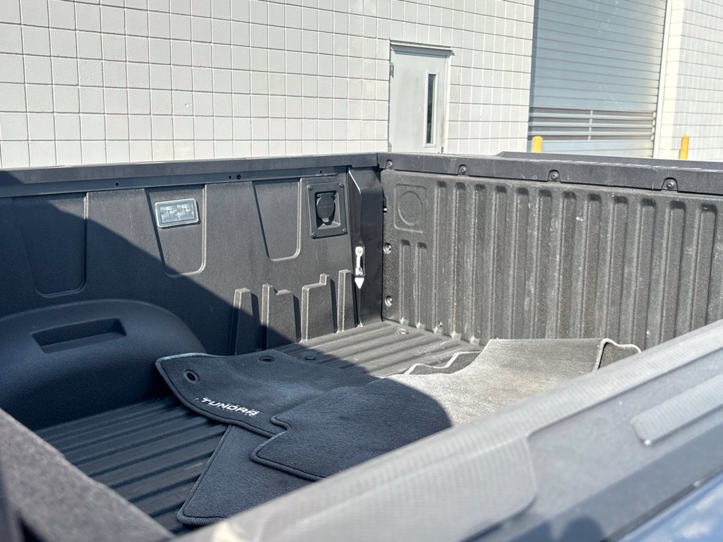 Used 2025 Toyota Tundra Platinum AWD/4WD image 39
