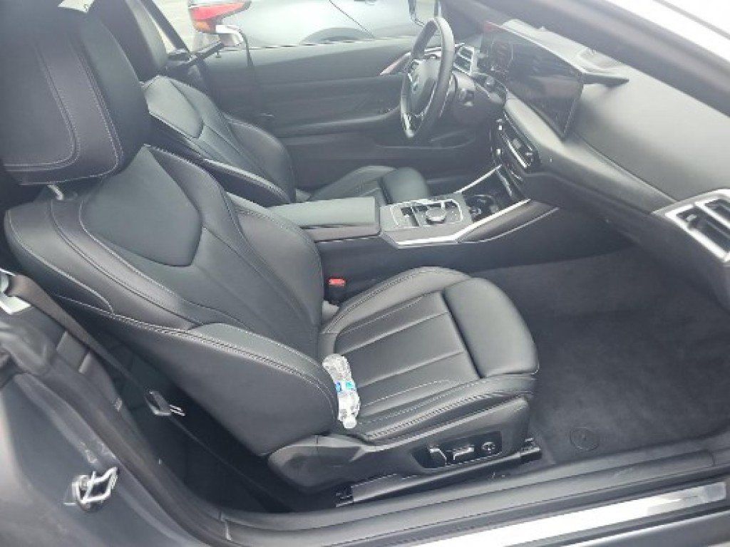 Used 2025 BMW 430i Convertible RWD image 4