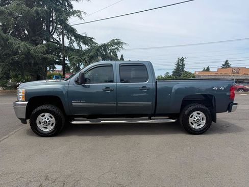 Used 2013 Chevrolet Silverado 2500 LT AWD/4WD image 3