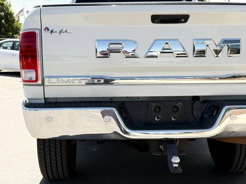 Used 2018 RAM 2500 Limited AWD/4WD image 12