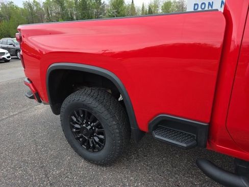 Used 2021 Chevrolet Silverado 2500 LTZ w/ LTZ Plus Package AWD/4WD image 46