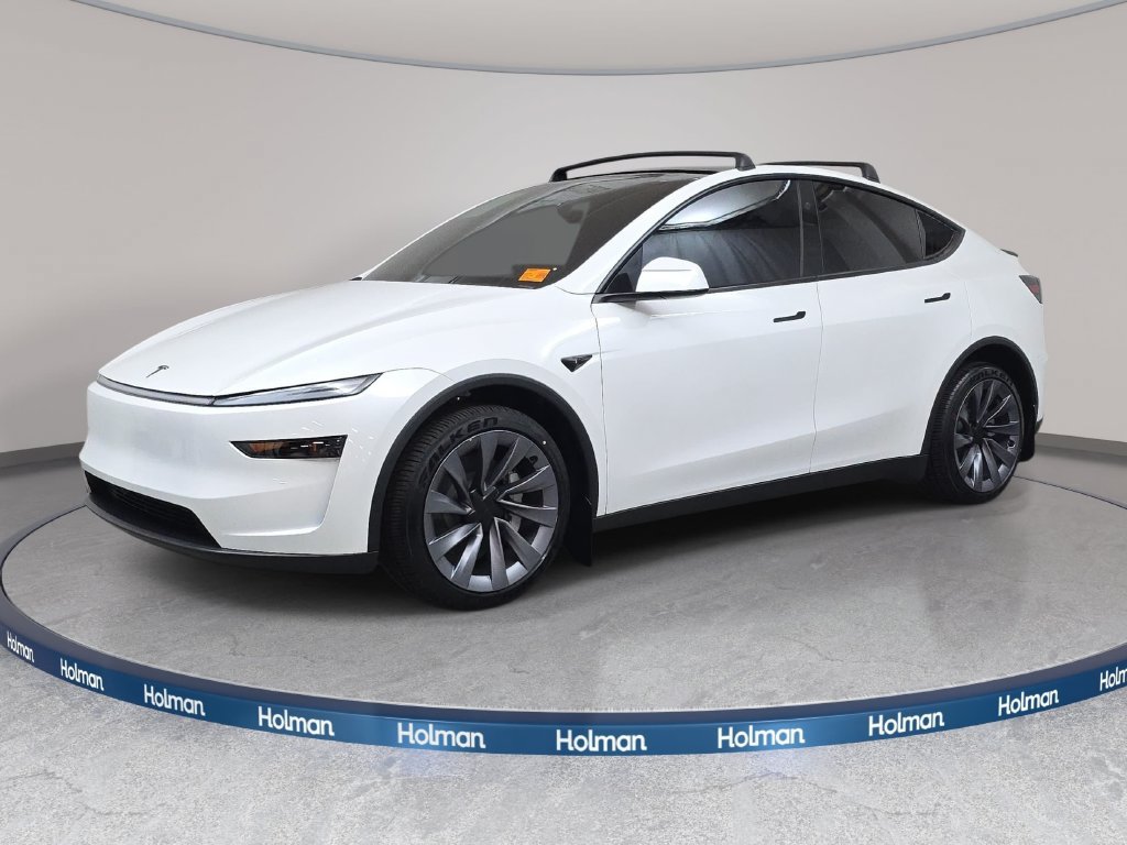 Used 2026 Tesla Model Y AWD image 1