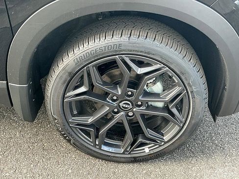 New 2025 Nissan Kicks SR image 10