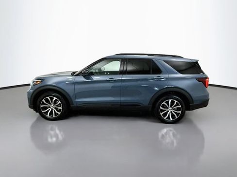 Used 2025 Ford Explorer ST-Line AWD/4WD image 4