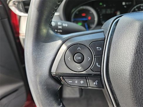 Used 2022 Toyota Venza XLE image 22