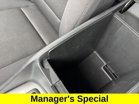 Used 2023 Chevrolet Malibu LT FWD image 28