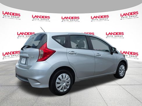 Used 2019 Nissan Versa Note SV FWD image 3